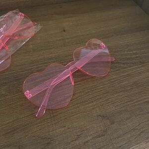 Heart-Shaped Pink Sunglasses - Set of 2